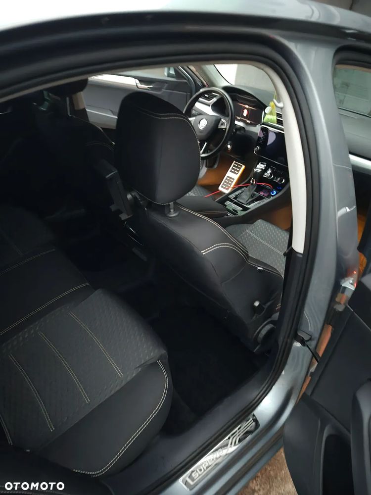 Skoda Superb 2.0 TDI Ambition DSG - 16