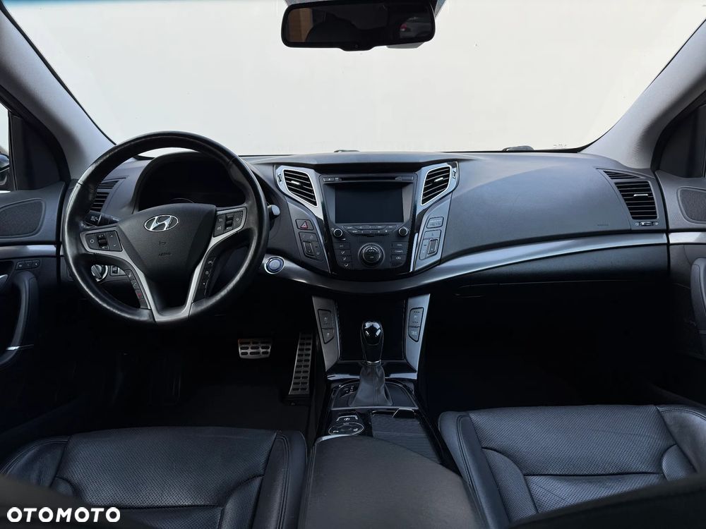 Hyundai i40 Kombi 1.7 CRDi DCT Premium - 23