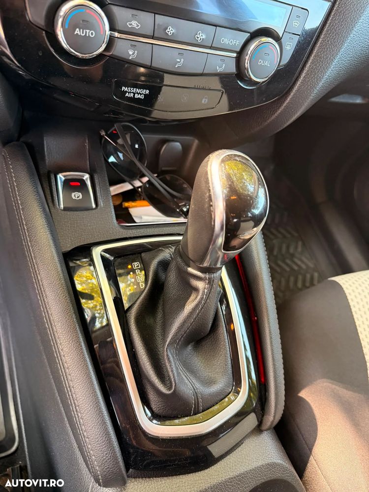 Nissan Qashqai 1.2 DIG-T Start/Stop X-TRONIC N-Connecta - 12