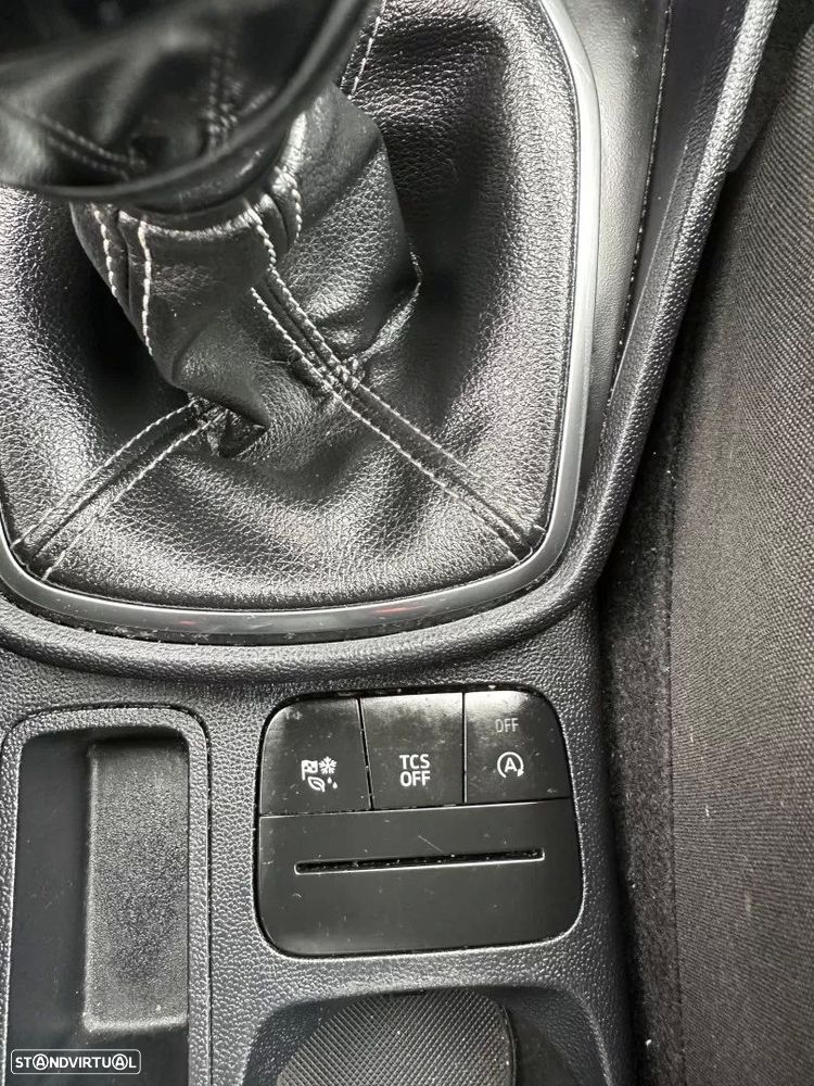 Ford Fiesta 1.0 EcoBoost Hybrid S&S TITANIUM - 50