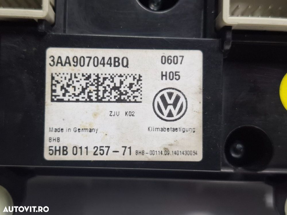 Panou clima VOLKSWAGEN PASSAT 365 2010 - 20142.0 2.0 TDi BlueMotion CFFB 3AA907044BQ , 5HB011257 - 1