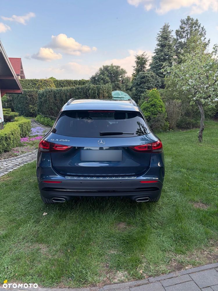 Mercedes-Benz GLA - 6