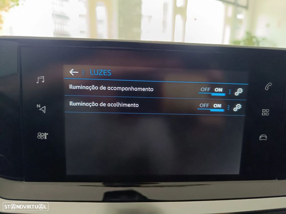 Peugeot 2008 PureTech 130 EAT8 GT - 45