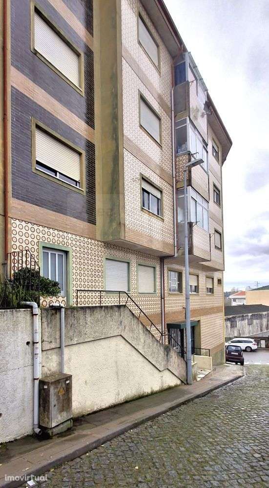 Apartamento T2 c/ terraço e varanda (LER DESCRITIVO ANTES DE CONTACTA - Grande imagem: 2/16