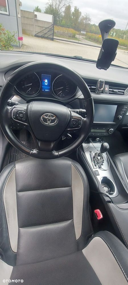 Toyota Avensis 1.8 Premium MS - 15