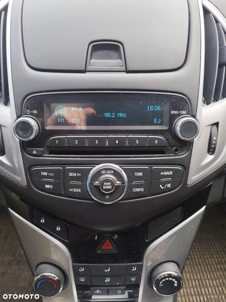 Chevrolet Cruze 1.6 LS - 7