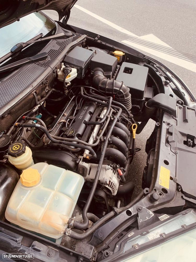 Ford Focus SW 1.4 Ambiente - 12