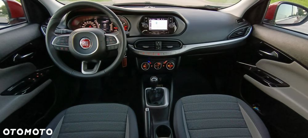Fiat Tipo 1.4 16v Lounge EU6d - 17