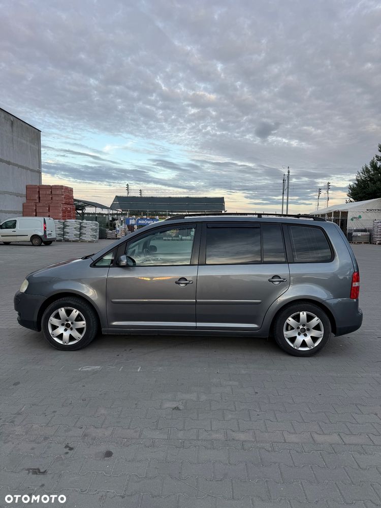 Volkswagen Touran 1.9 TDI Basis DSG - 6