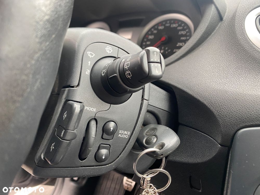 Renault Clio - 15