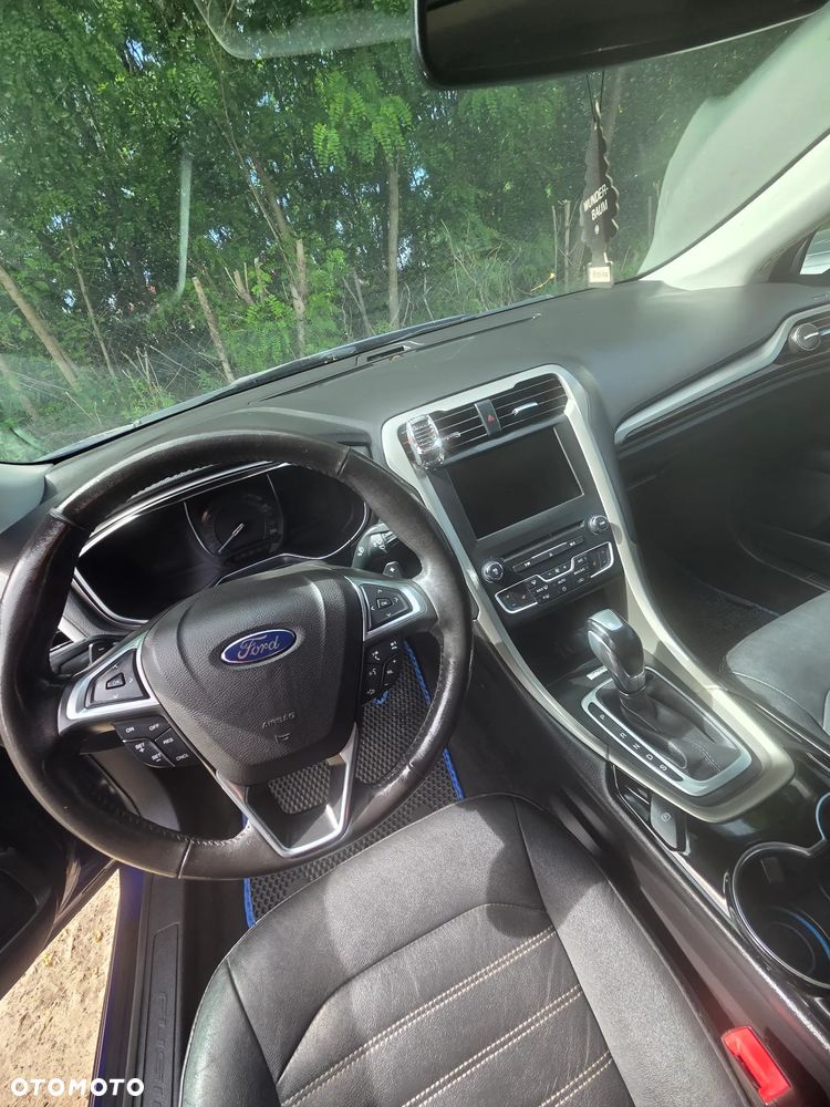 Ford Mondeo 2.0 EcoBoost Titanium - 11