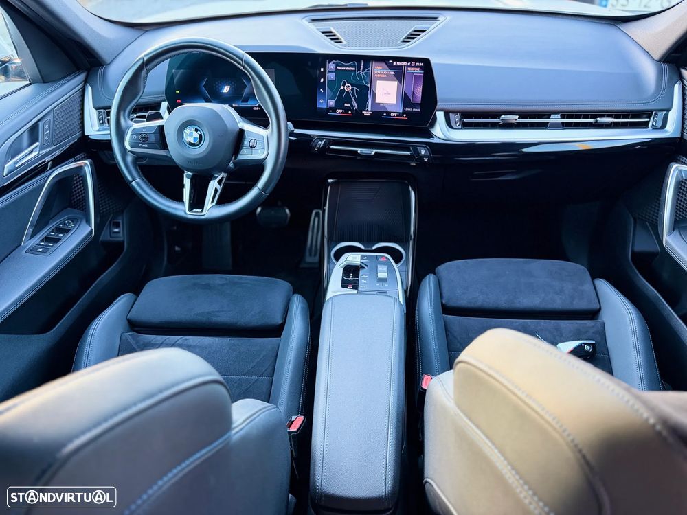BMW iX1 xDrive30 Pack Desportivo M - 5