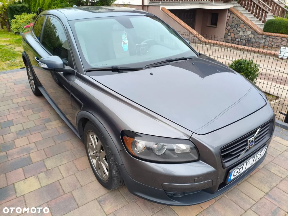 Volvo C30 2.0D Powershift Momentum - 9