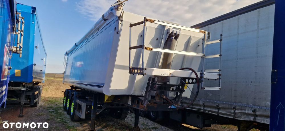 Schmitz Cargobull 24m3 - 27m3/ 2008-2012 - 2