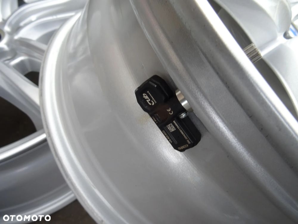 5x120x72,6 7Jx16 ET40 BMW Seria 1 i 2 z czujnikami ciśnienia - 9