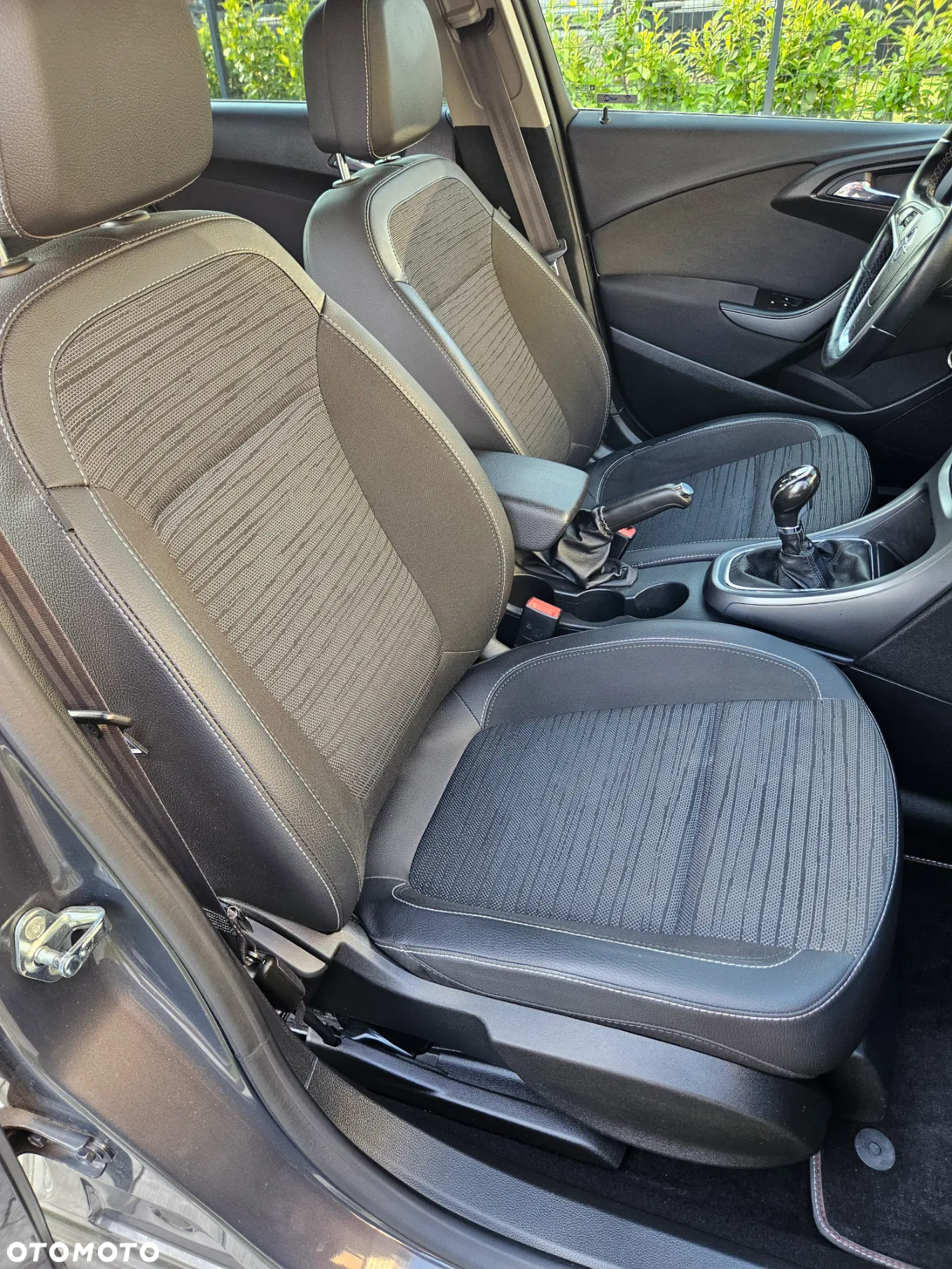 Opel Astra IV 1.4 T Executive - 15
