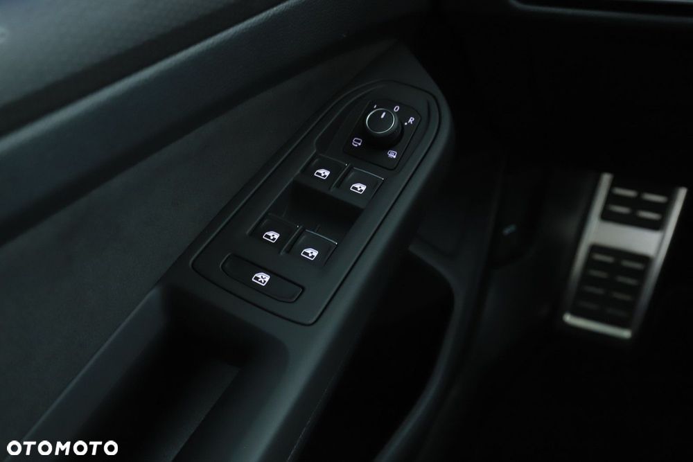 Volkswagen Golf - 18