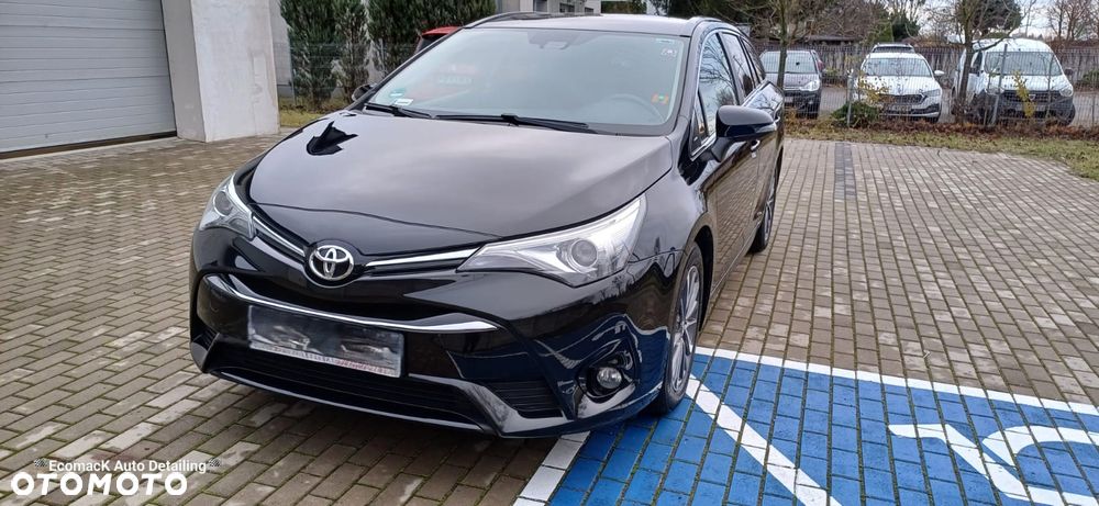 Toyota Avensis 2.0 D-4D Premium - 22