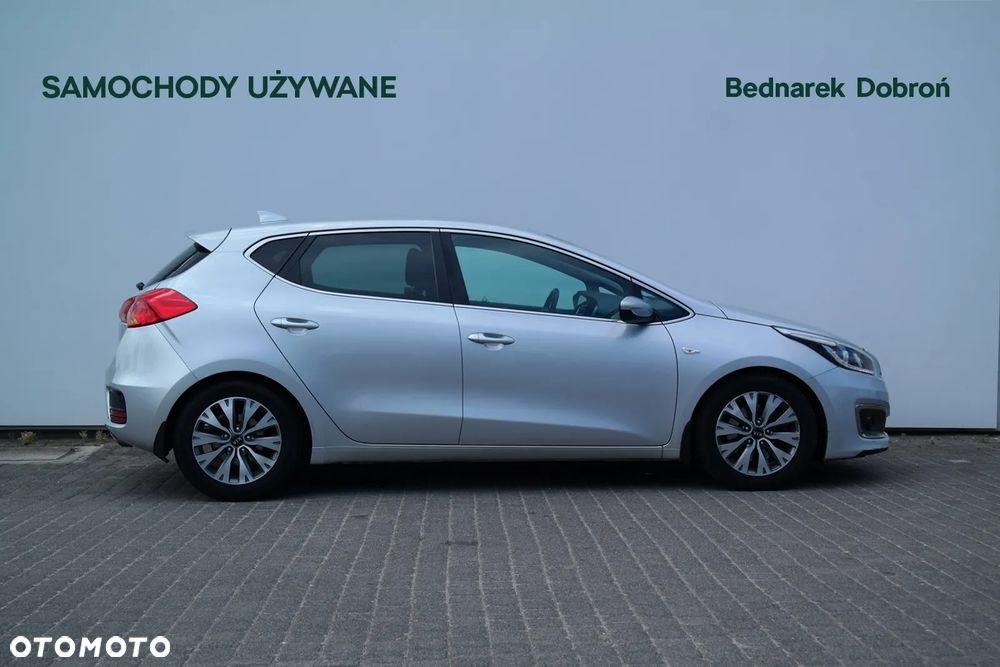 Kia Ceed 1.4 L - 5