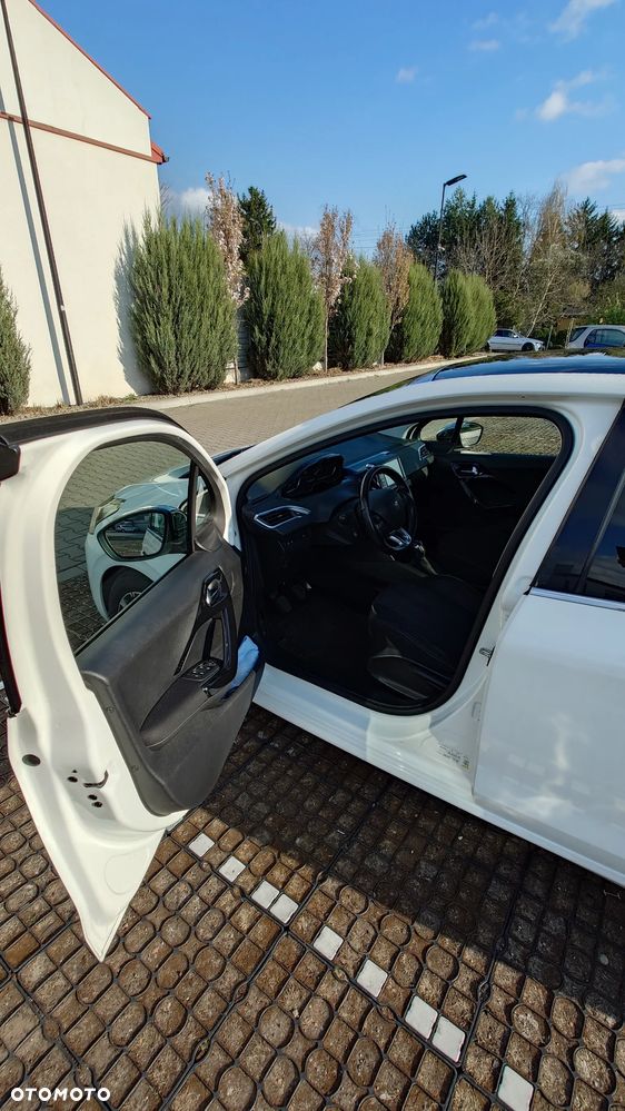 Peugeot 208 1.2 PureTech Allure - 7