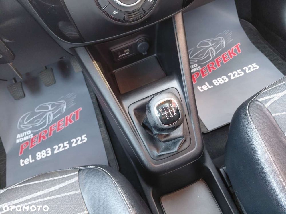 Kia Venga - 24