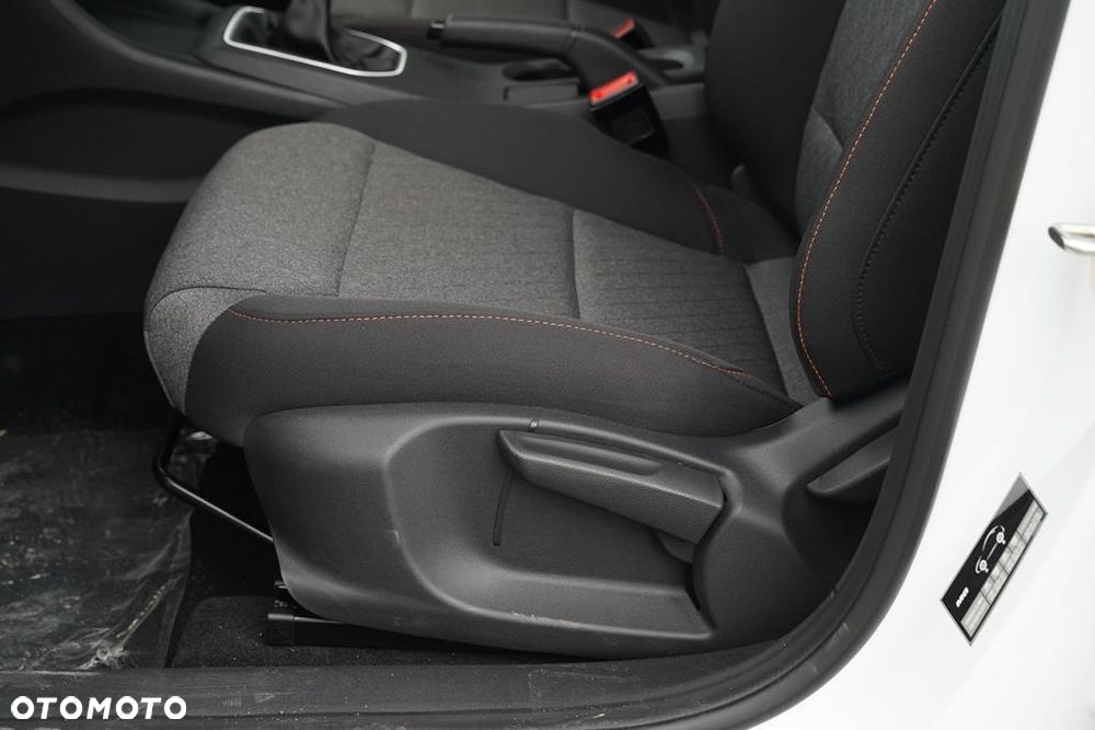 MG MG3 1.5 Excite - 12