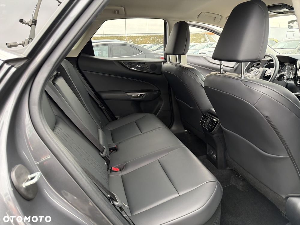 Lexus NX 350h Prestige AWD - 10