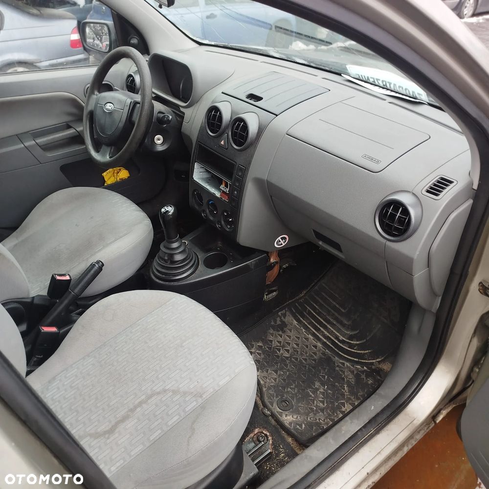 Ford Fusion  na części . - 4