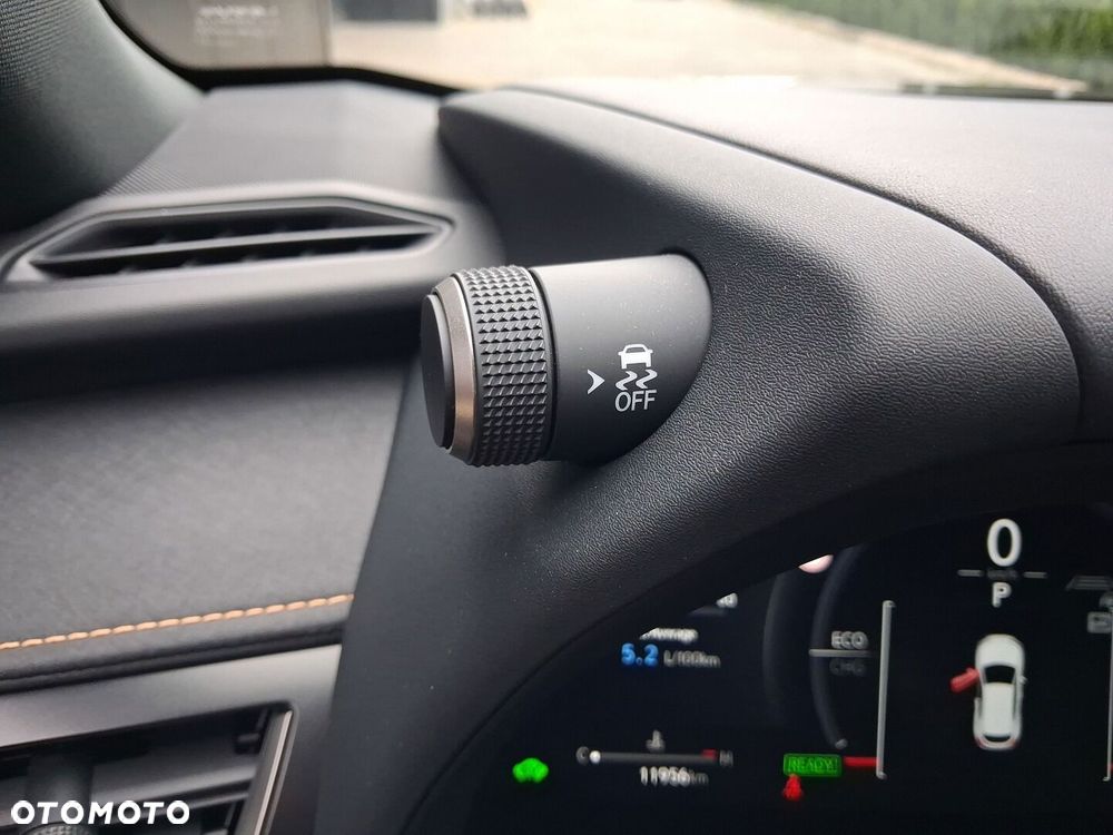 Lexus UX 300h F Sport Design - 13