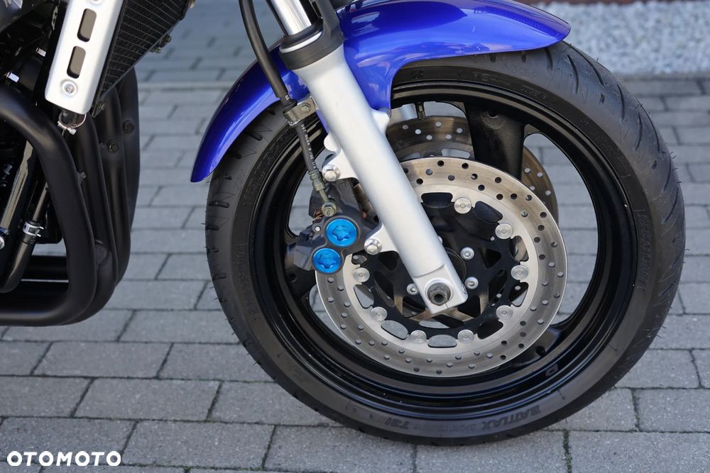 Yamaha FZS - 15