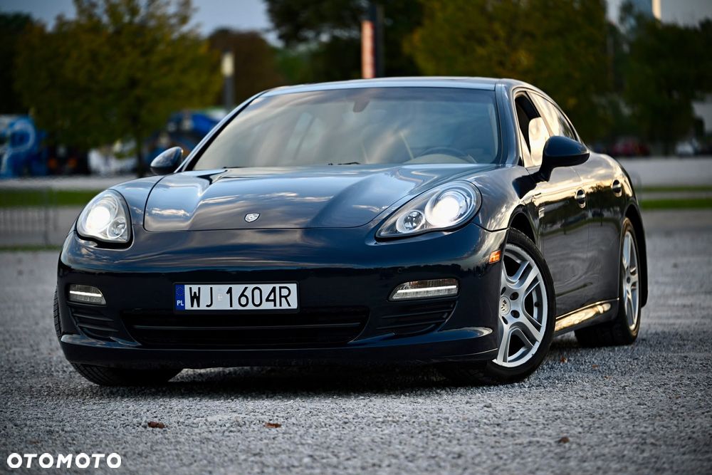 Porsche Panamera - 1