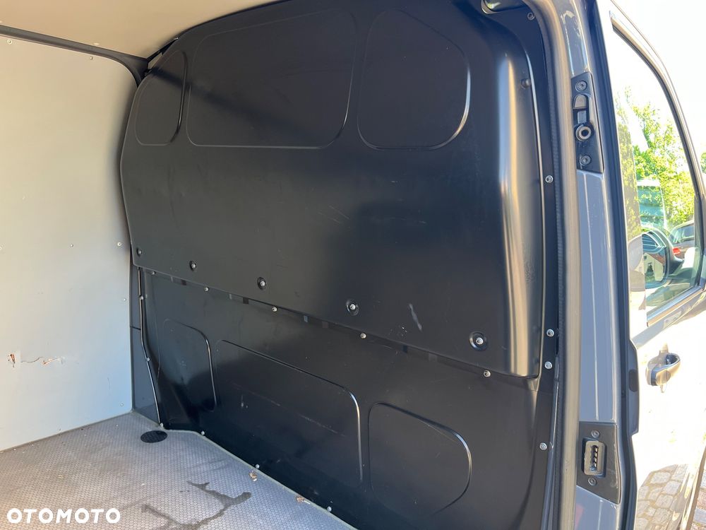 Volkswagen Transporter T6.1 - 39