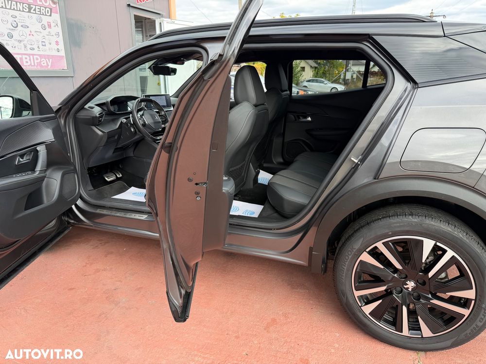 Peugeot 2008 1.2 L PureTech STT EAT8 GT Line - 13