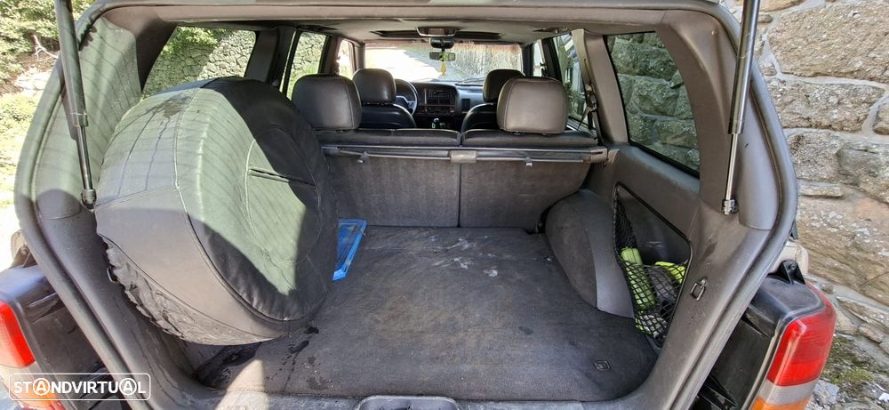 Jeep Grand Cherokee - 13