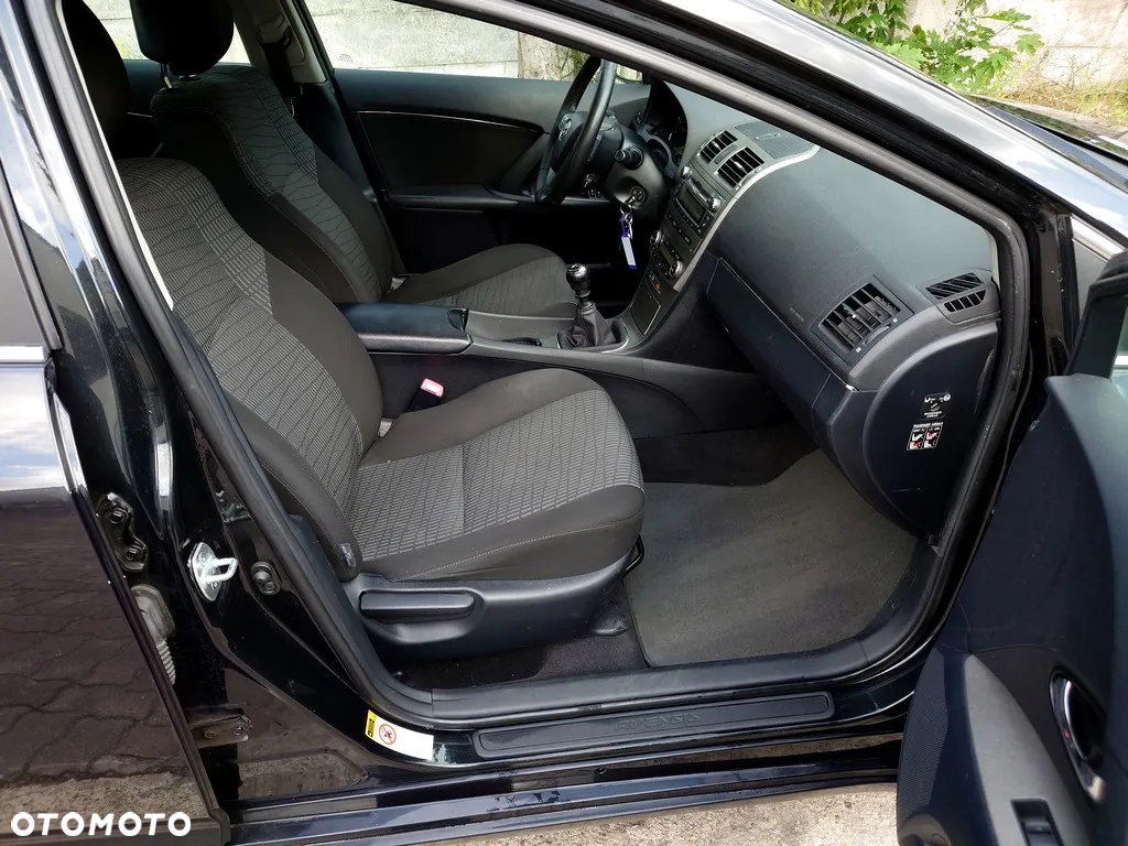 Toyota Avensis 1.8 Sol - 7