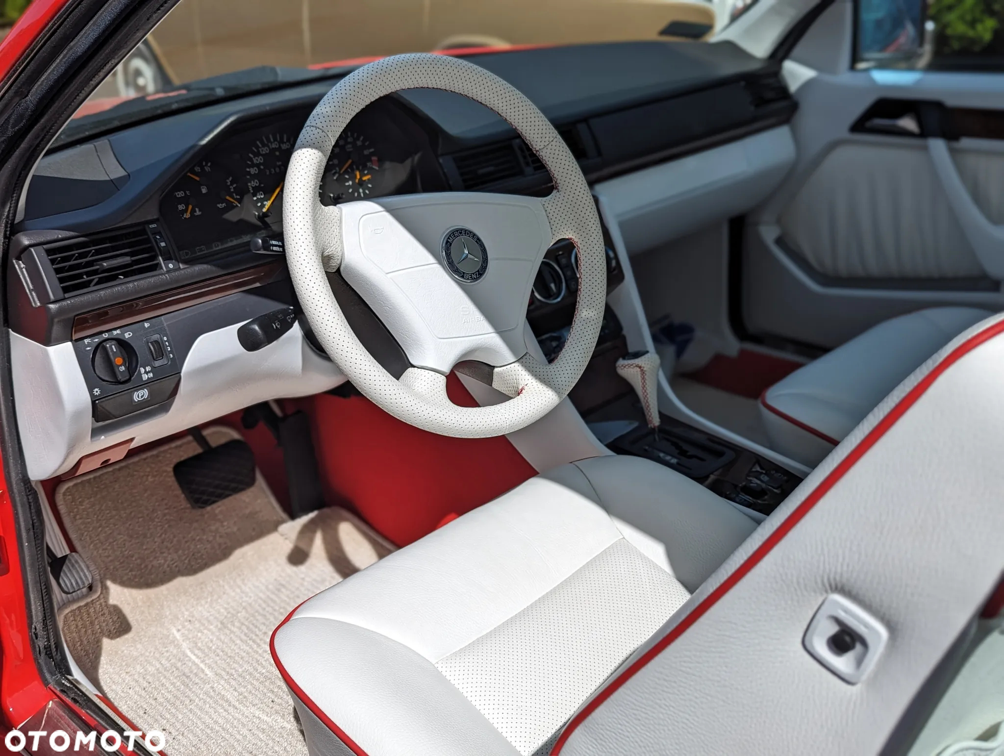Mercedes-Benz W124 (1984-1993) - 12