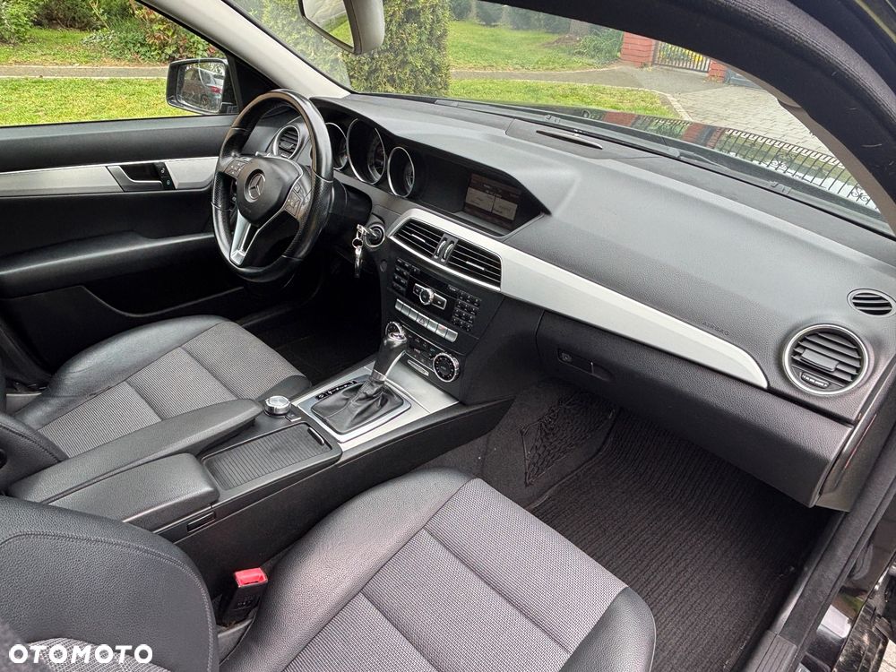 Mercedes-Benz Klasa C 220 CDI 7G-TRONIC Avantgarde Edition - 34