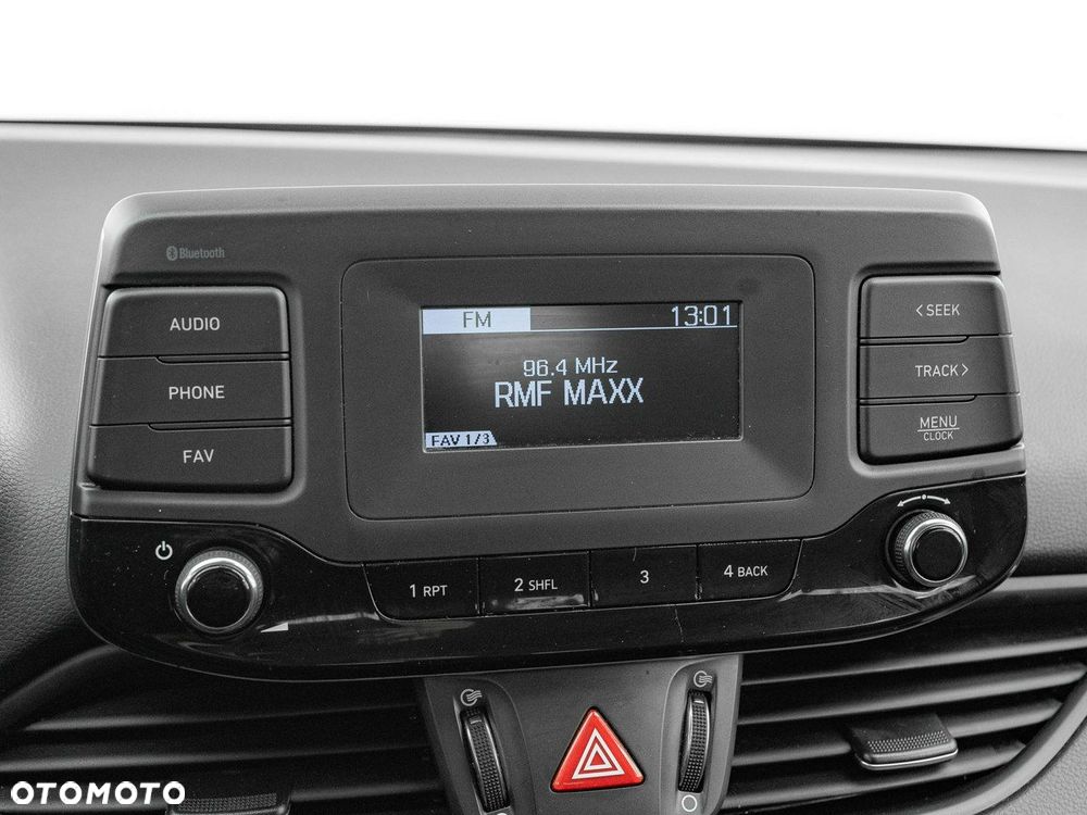 Hyundai i30 1.5 DPI Classic + - 19