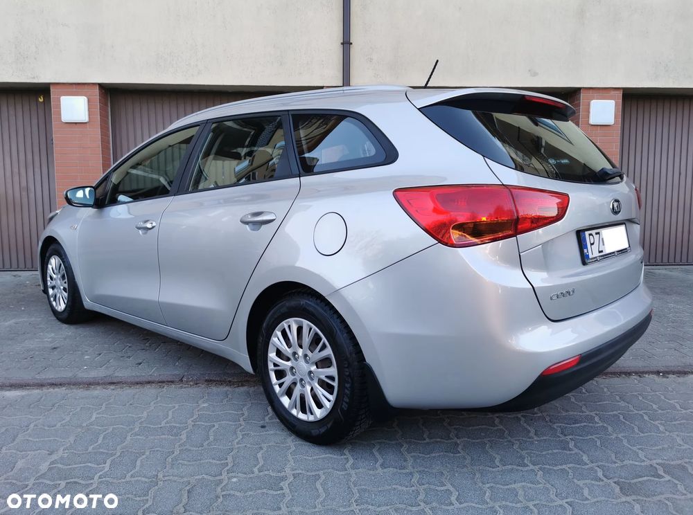 Kia Ceed 1.6 CRDi Business Line - 33