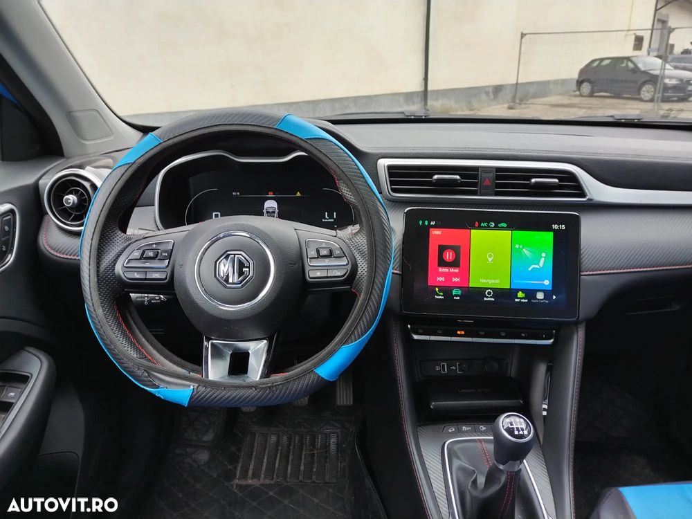 MG ZS - 12