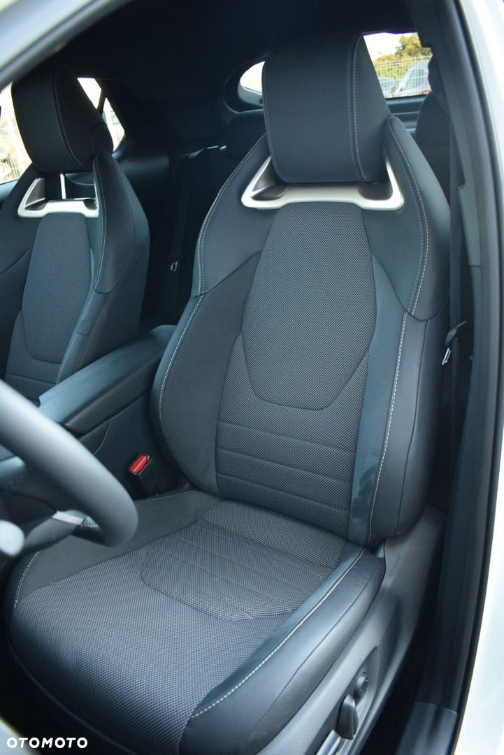Toyota C-HR - 13