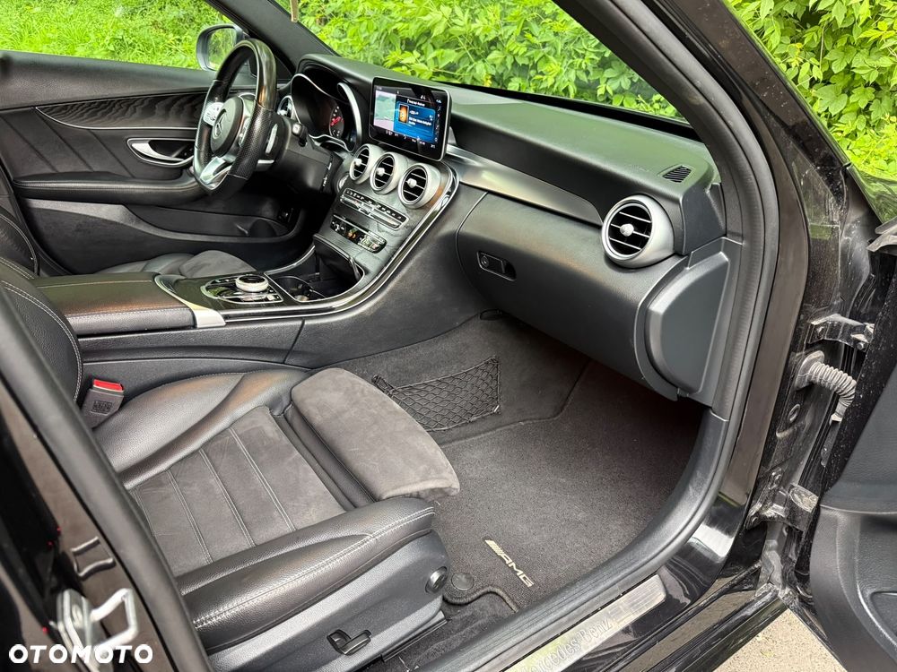 Mercedes-Benz Klasa C 300 9G-TRONIC - 16