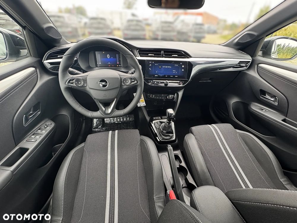 Opel Corsa 1.2 GS S&S - 11