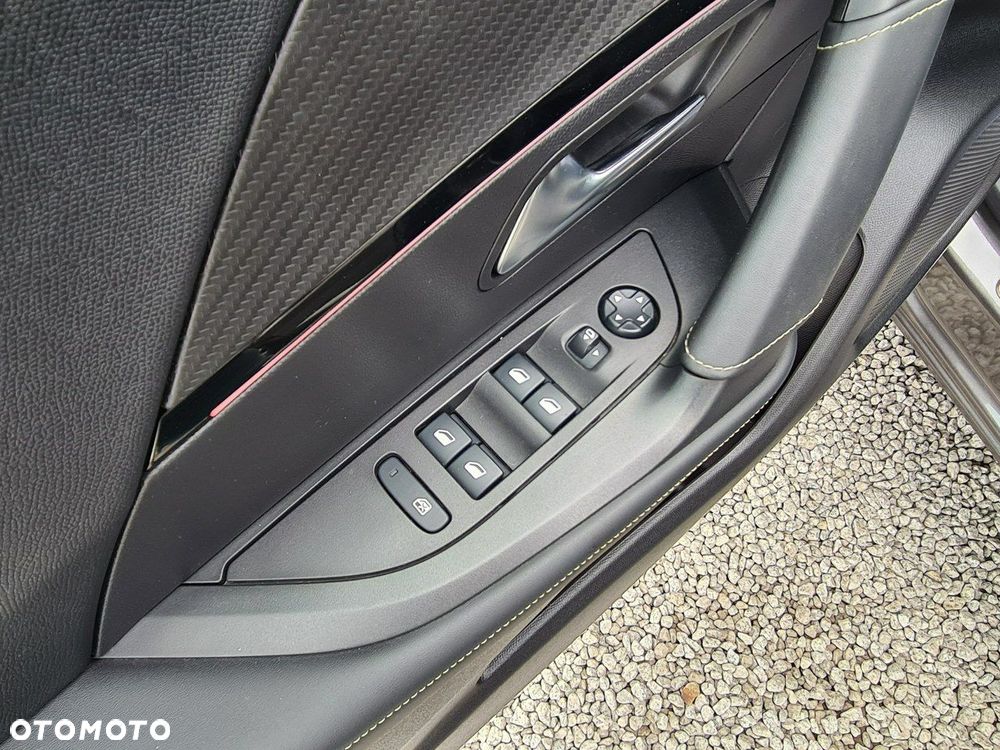 Peugeot 2008 1.2 PureTech GT Line S&S EAT8 - 36