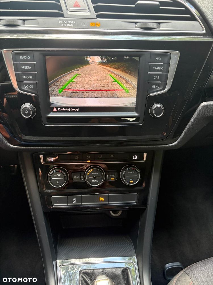 Volkswagen Touran 2.0 TDI SCR (BlueMotion Technology) DSG SOUND - 33