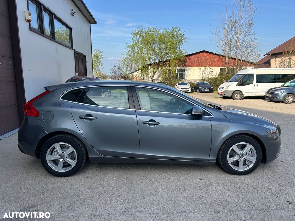 Volvo V40 D4 VEA Momentum - 10