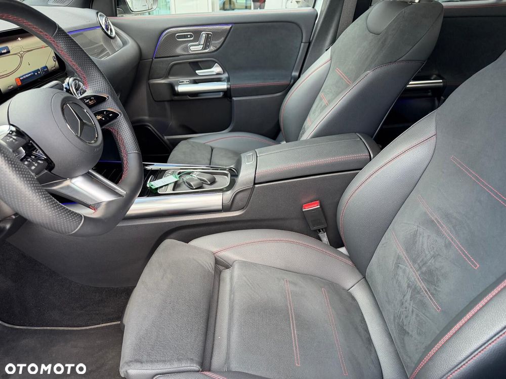 Mercedes-Benz GLA 200 AMG Line - 10