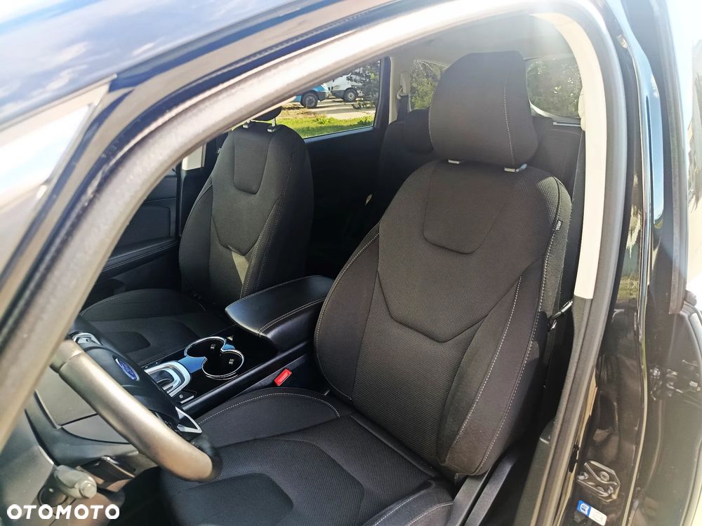 Ford S-Max 2.0 TDCi Titanium PowerShift - 24