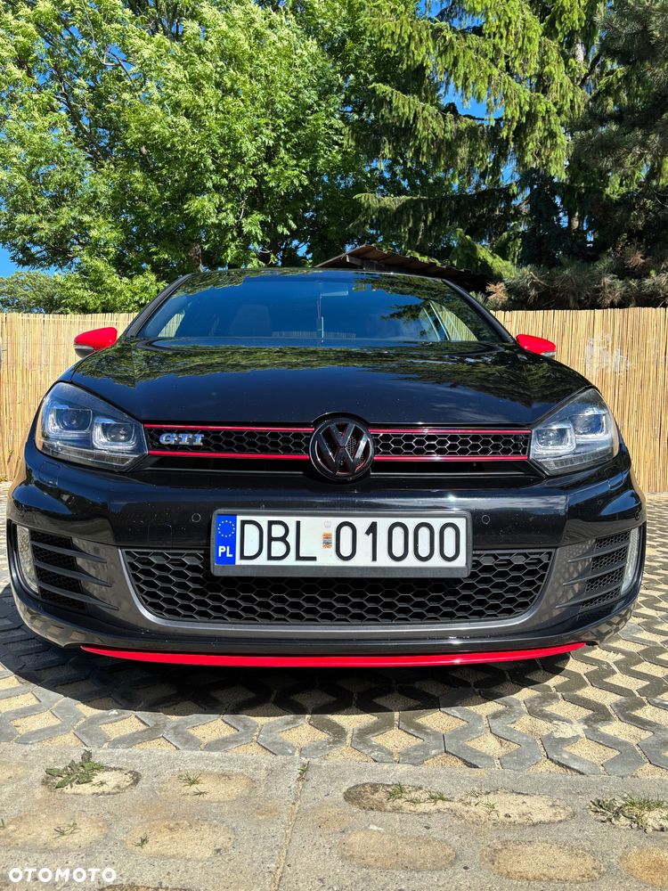 Volkswagen Golf - 11