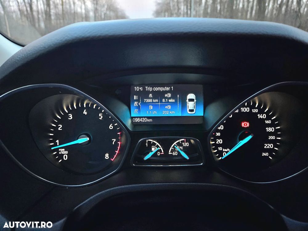 Ford Focus 1.5 EcoBoost Trend - 16